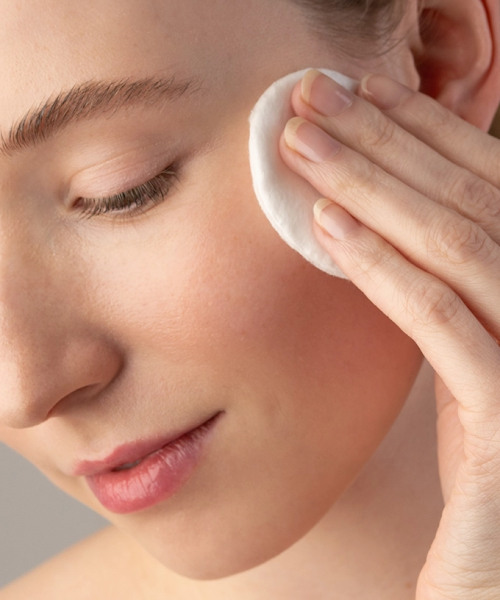 Moisturizing Toner with Herbal Extracts
