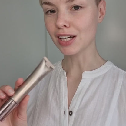 Time Frame Future Resist Foundation SPF 20